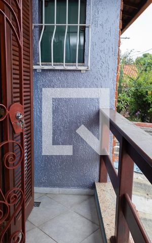 Casa à venda com 199m², 3 quartos e 2 vagas Casa à venda com 199m², 3 quartos e 2 vagasSacada - Suíte