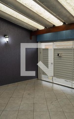 Casa à venda com 199m², 3 quartos e 2 vagas Casa à venda com 199m², 3 quartos e 2 vagasGaragem