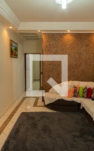 Casa à venda com 199m², 3 quartos e 2 vagas Casa à venda com 199m², 3 quartos e 2 vagasSala