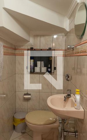 Casa à venda com 199m², 3 quartos e 2 vagas Casa à venda com 199m², 3 quartos e 2 vagasLavabo