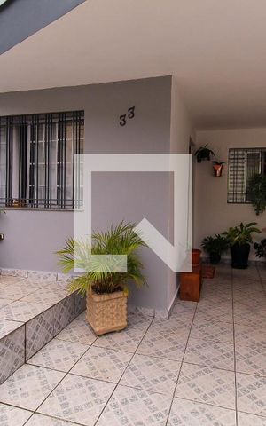 Casa à venda com 200m², 4 quartos e 2 vagas Casa à venda com 200m², 4 quartos e 2 vagasGaragem