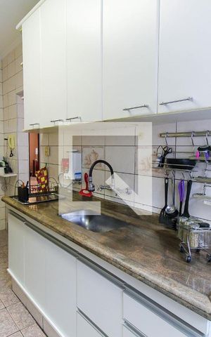 Casa à venda com 200m², 4 quartos e 2 vagas Casa à venda com 200m², 4 quartos e 2 vagasCozinha