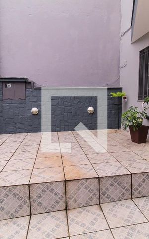 Casa à venda com 200m², 4 quartos e 2 vagas Casa à venda com 200m², 4 quartos e 2 vagasGaragem