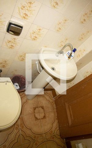 Casa à venda com 100m², 3 quartos e sem vagaBanheiro 1