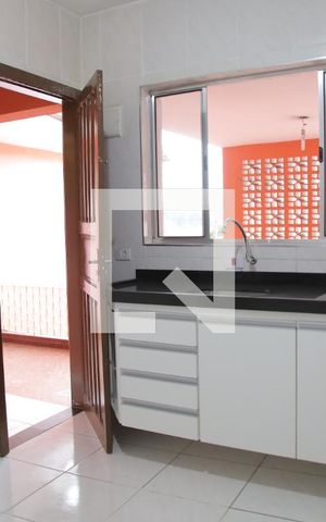 Casa à venda com 250m², 2 quartos e 4 vagasCasa 2