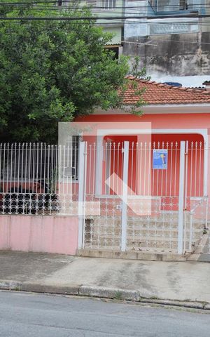 Casa à venda com 250m², 2 quartos e 4 vagasFachada