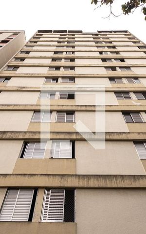Apartamento à venda com 58m², 2 quartos e 1 vaga Apartamento à venda com 58m², 2 quartos e 1 vagaFachada