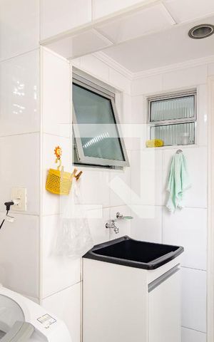 Apartamento à venda com 70m², 2 quartos e sem vaga Apartamento à venda com 70m², 2 quartos e sem vagaLavanderia
