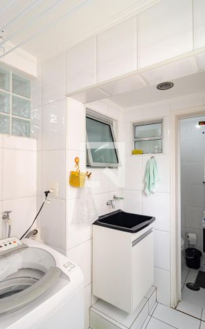 Apartamento à venda com 70m², 2 quartos e sem vaga Apartamento à venda com 70m², 2 quartos e sem vagaLavanderia