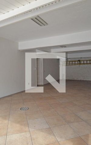Casa à venda com 358m², 4 quartos e 4 vagasGaragem