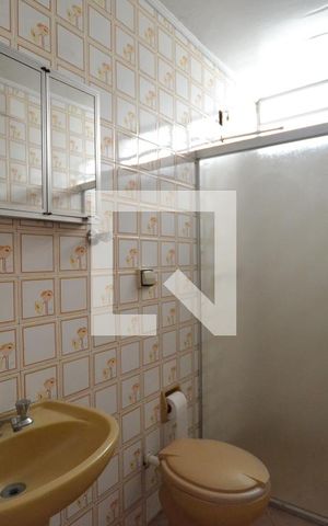 Casa à venda com 358m², 4 quartos e 4 vagasBanheiro da Suíte 4