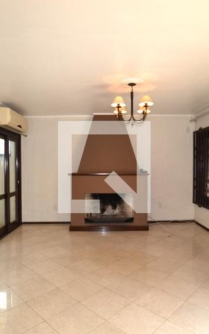Casa à venda com 358m², 4 quartos e 4 vagasSala dois Ambientes