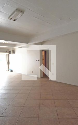 Casa à venda com 358m², 4 quartos e 4 vagasGaragem