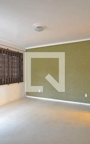 Casa à venda com 358m², 4 quartos e 4 vagasSuíte 2
