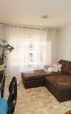 Casa à venda com 165m², 3 quartos e 3 vagasSala