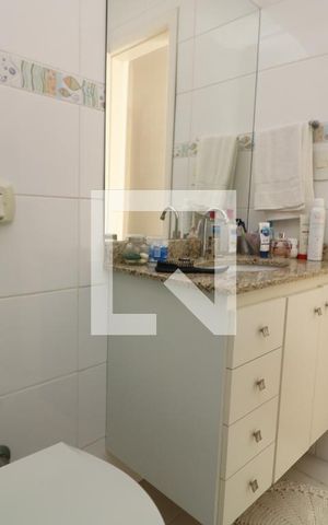 Casa à venda com 165m², 3 quartos e 3 vagasBanheiro