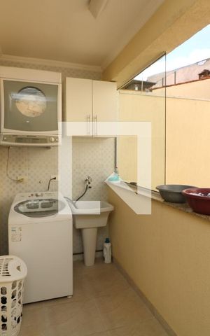 Casa à venda com 165m², 3 quartos e 3 vagasÁrea de Serviço