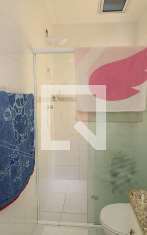 Casa à venda com 165m², 3 quartos e 3 vagasBanheiro