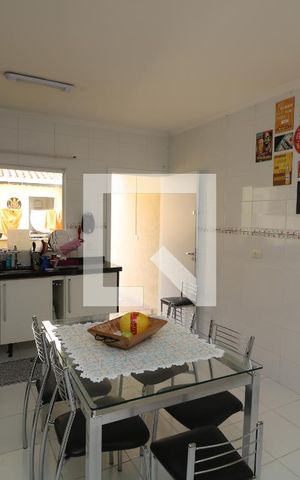 Casa à venda com 165m², 3 quartos e 3 vagasCozinha