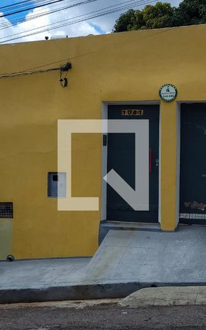 Casa à venda com 110m², 2 quartos e 10 vagas Casa à venda com 110m², 2 quartos e 10 vagasFachada