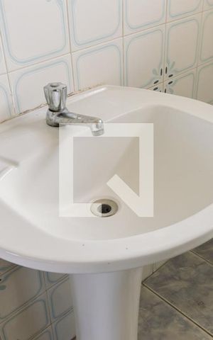 Apartamento à venda com 75m², 3 quartos e sem vaga Apartamento à venda com 75m², 3 quartos e sem vagaBanheiro Pia