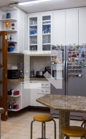 Apartamento à venda com 130m², 3 quartos e 2 vagasCozinha