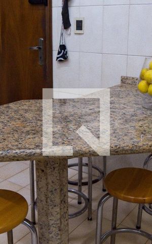 Apartamento à venda com 130m², 3 quartos e 2 vagasCozinha