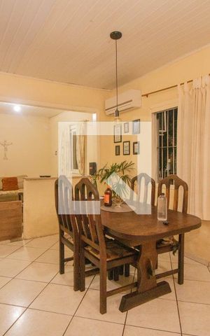 Casa à venda com 190m², 3 quartos e 4 vagasSala
