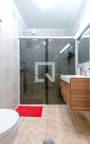 Casa à venda com 130m², 2 quartos e 2 vagas Casa à venda com 130m², 2 quartos e 2 vagasBanheiro