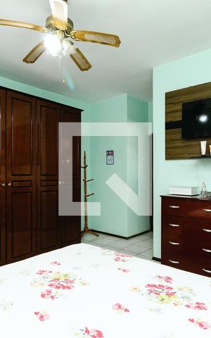 Casa à venda com 280m², 5 quartos e 6 vagasQuarto Suíte