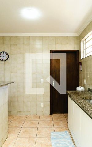 Casa à venda com 280m², 5 quartos e 6 vagasCozinha