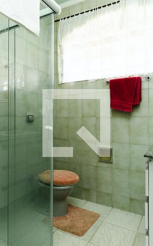 Casa à venda com 280m², 5 quartos e 6 vagasBanheiro da Suíte