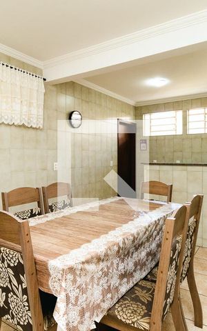 Casa à venda com 280m², 5 quartos e 6 vagasCopa