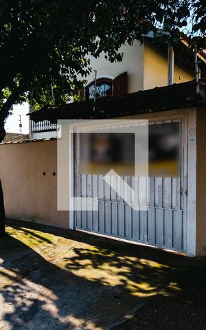 Casa à venda com 280m², 5 quartos e 6 vagasFachada