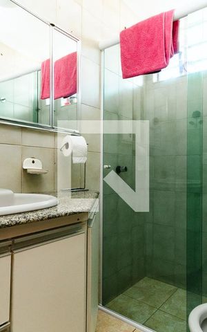 Casa à venda com 280m², 5 quartos e 6 vagasBanheiro Social