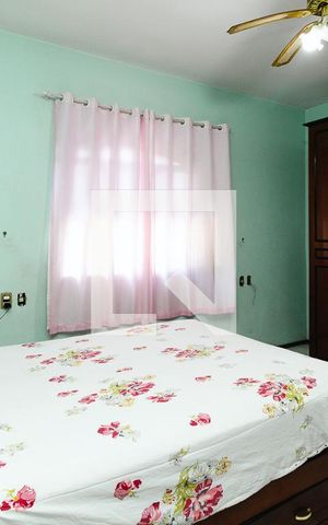Casa à venda com 280m², 5 quartos e 6 vagasQuarto Suíte