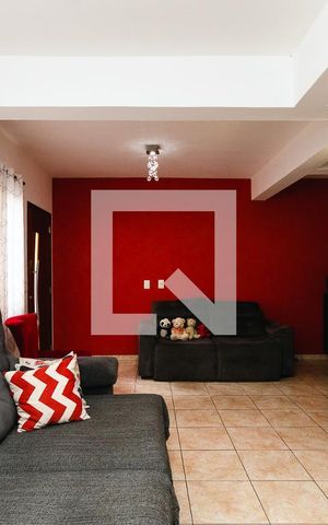 Casa à venda com 280m², 5 quartos e 6 vagasSala