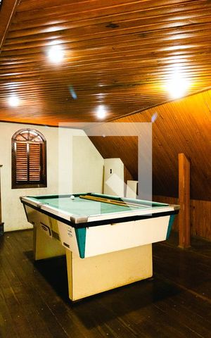 Casa à venda com 280m², 5 quartos e 6 vagasSala de Jogos