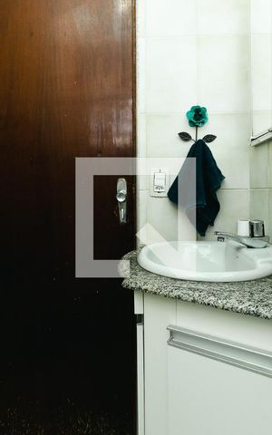 Casa à venda com 280m², 5 quartos e 6 vagasBanheiro