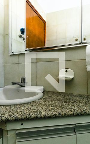 Casa à venda com 280m², 5 quartos e 6 vagasBanheiro Social