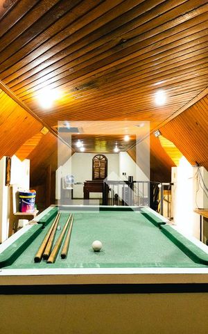Casa à venda com 280m², 5 quartos e 6 vagasSala de Jogos