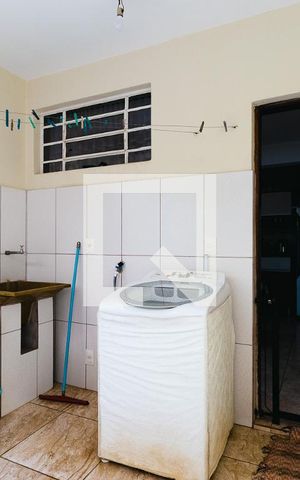 Casa à venda com 280m², 5 quartos e 6 vagasÁrea de Serviço