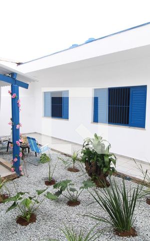 Casa à venda com 240m², 4 quartos e 6 vagasCasa 2 - Área de Serviço