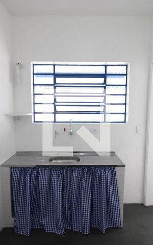 Casa à venda com 240m², 4 quartos e 6 vagasCasa 2 - Cozinha