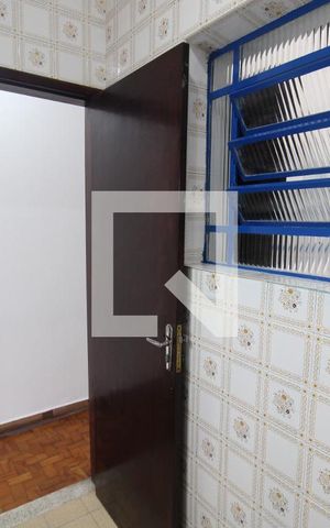 Casa à venda com 240m², 4 quartos e 6 vagasBanheiro