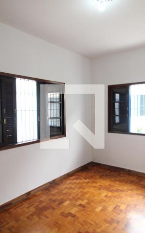 Casa à venda com 240m², 4 quartos e 6 vagasQuarto 2