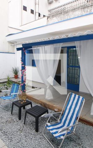 Casa à venda com 240m², 4 quartos e 6 vagasCasa 2 - Área de Serviço