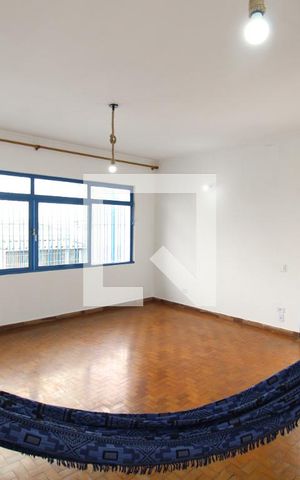Casa à venda com 240m², 4 quartos e 6 vagasSala