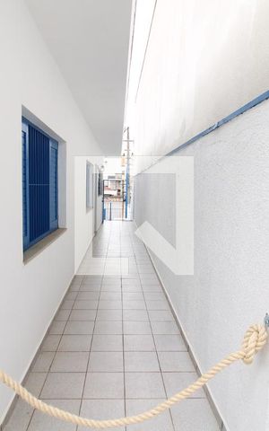 Casa à venda com 240m², 4 quartos e 6 vagasCorredor