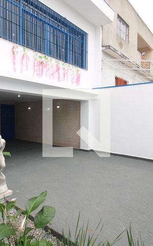 Casa à venda com 240m², 4 quartos e 6 vagasGaragem